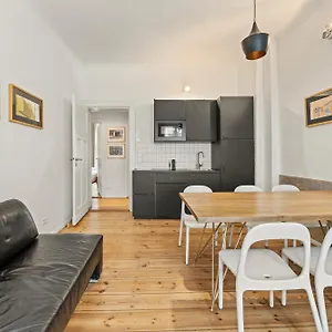 Mooeve Friedrichs Mid Apartament